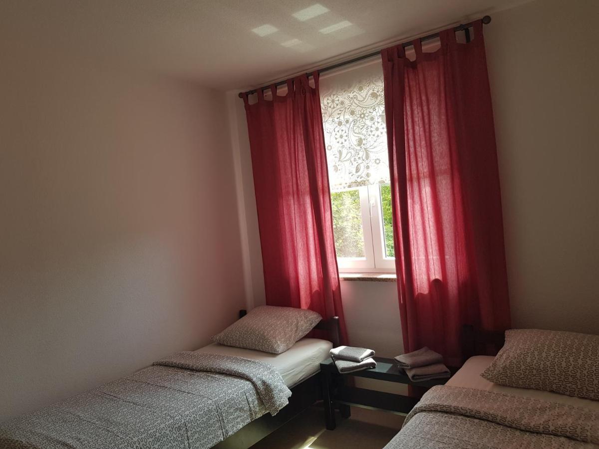 Apartmani Vrdoljak Malinska Exterior photo
